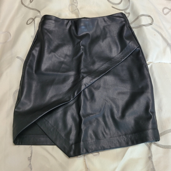 9 shorts and 1 skirt - Picture 10 of 10